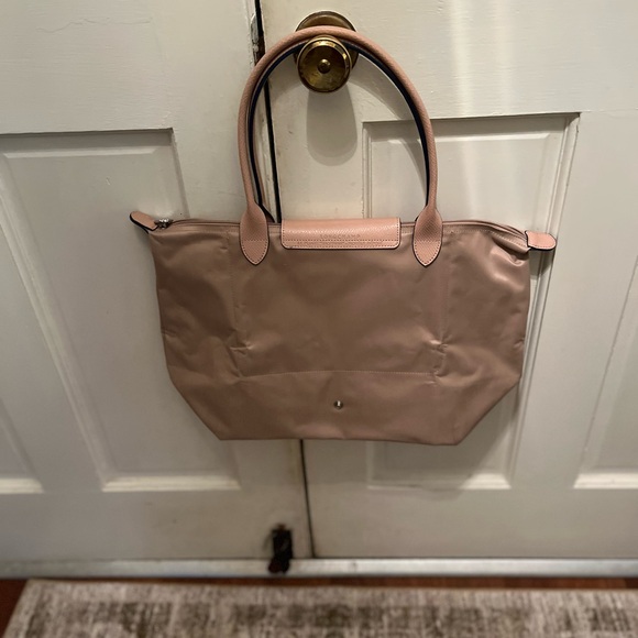 Like New Longchamp Tote Bag Size Large Hawthorn pink/taupe, 12.2 x 11.9 x 7.5 - Picture 2 of 4